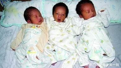 宝妈|三胞胎女儿各生三胞胎,“最累姥姥”火了,这真是幸福的基因烦恼!