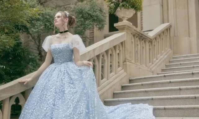 把冰雪奇缘做成婚纱这些迪士尼公主穿的婚纱裙也太好看了