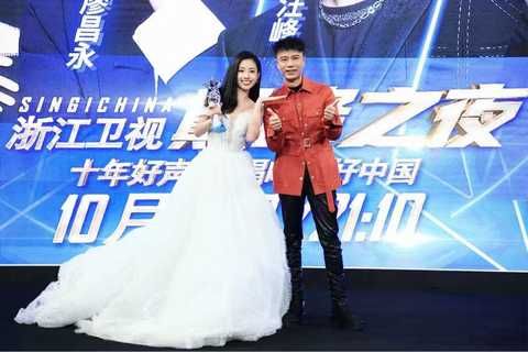 导师|李克勤成好声音冠军导师,其学员伍珂玥夺冠