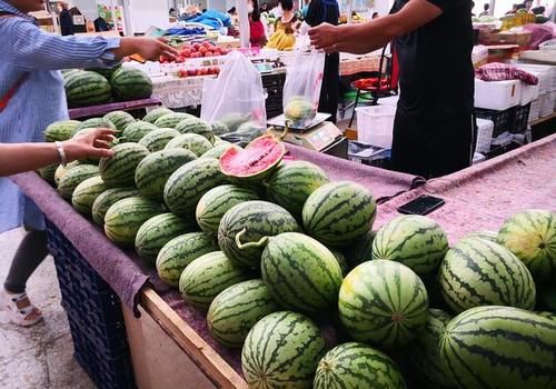 高温|三伏天防高温中暑，奶奶叮嘱我：多吃“1豆3瓜”，清热解暑过夏天