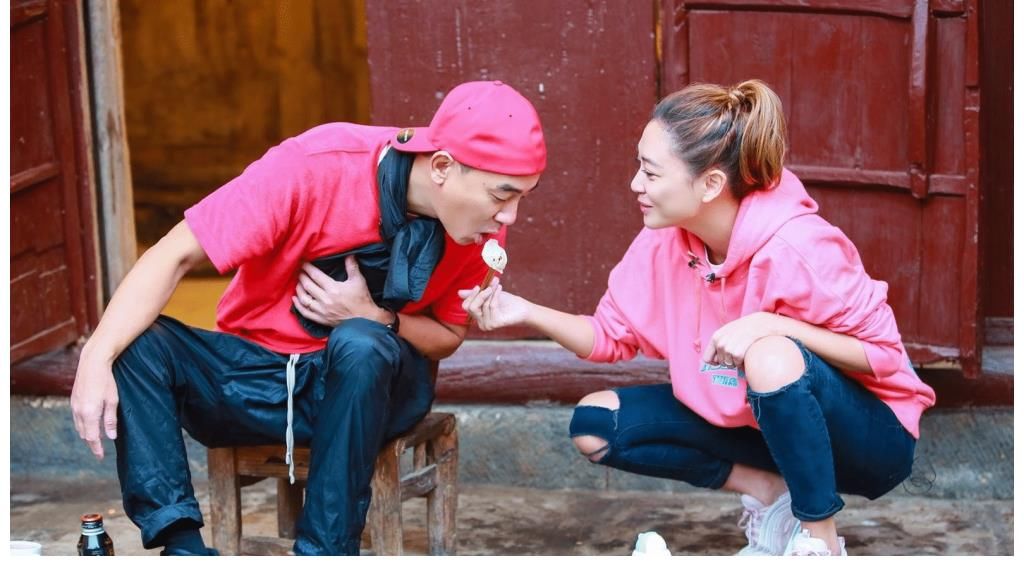 陈小春|山鸡哥因为太小气差点娶不到应采儿，应采儿只用了3招就把陈小春变成好丈夫！