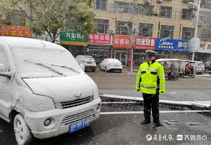 聊城|直击！风雪中聊城街头的逆行者！他们全力守护在路面一线