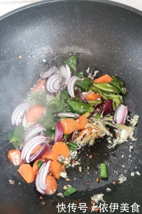 中薪|“它”和豆腐一起炒，孩子要多吃，补钙健骨长个高，比喝牛奶强