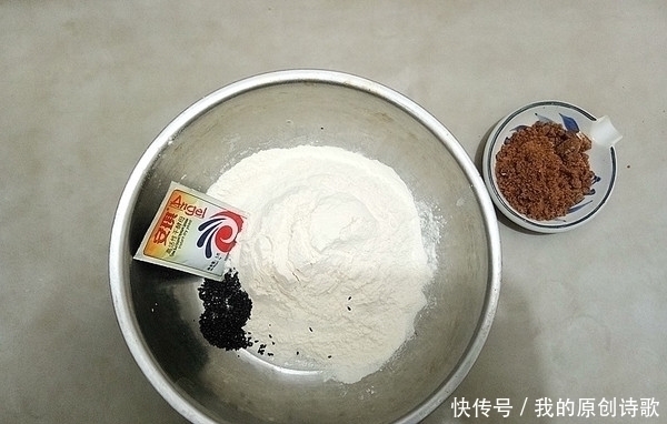 白头发增多,医生推荐多吃它,隔三差五吃几次,白头发慢慢减少