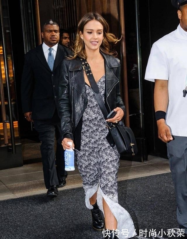 靴子 国庆出游不流行穿小白鞋了,今年流行这双“大夫鞋”,百搭又时髦