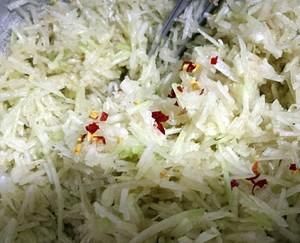 萝卜丸子怎么做好吃，教你一招，香脆酥软，一口气能吃一盘！