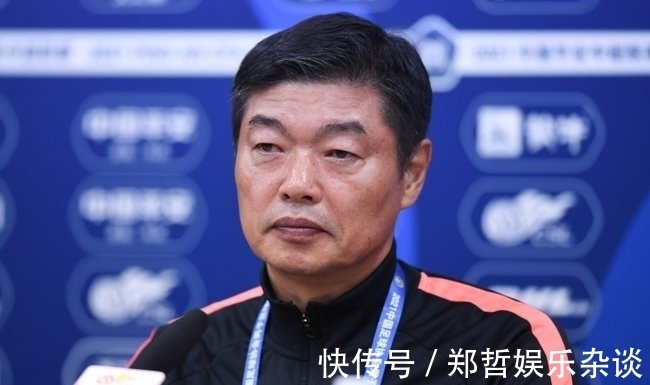 国足|李霄鹏上调国足,金钟夫、郑斌和宫磊谁最适合武汉队?