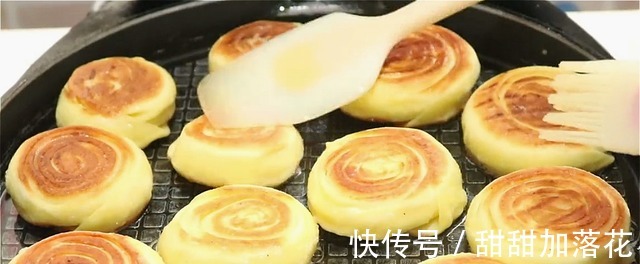 一碗面粉加一个鸡蛋居然这么好吃,不用蒸不用炸,出锅我流口水了!