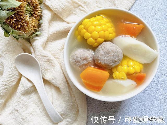 丸子|秋季润燥,这汤能帮忙!鲜香暖胃又护眼,娃咕噜咕噜喝掉一大碗