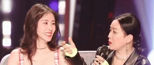 姚貝娜|那英退出《好聲音》錄制，8季節(jié)目帶出3個總冠軍，也留下4大爭議