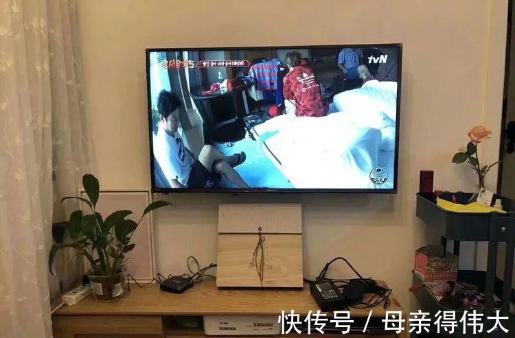 收纳|60平小公寓,被老公改成2室2厅,满意的是阳台的小卧室