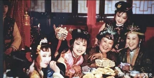 同意|贾母为何不同意薛宝钗嫁给贾宝玉?与默默无闻的李纨有很大关系