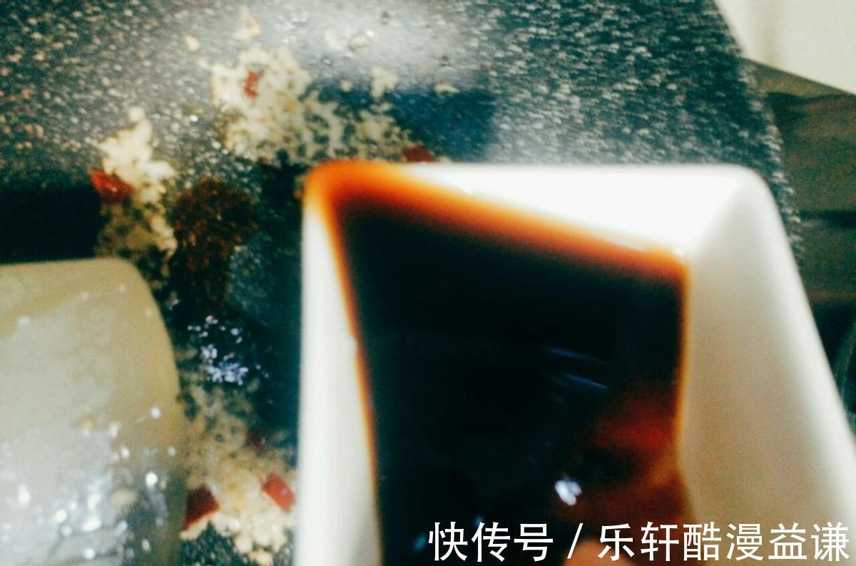 夏日|夏日懒人的福音!3分钟就可以搞定的低卡爽口菜凉拌秋葵