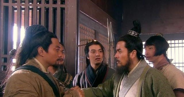 让宋江|本来安逸的宋江,却被两封信害了!一封来自晁盖,另一封是宋太公