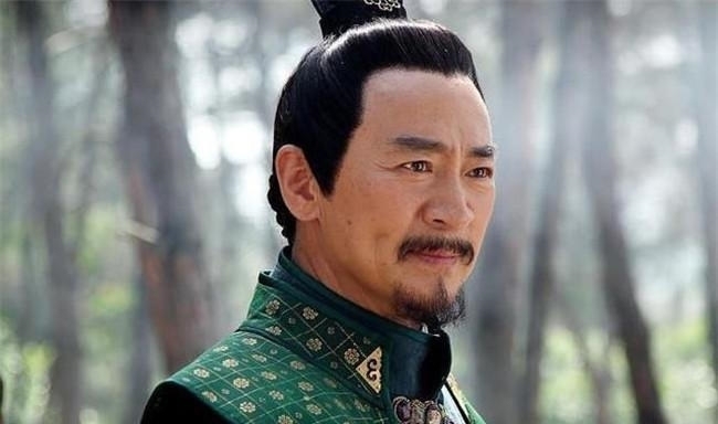 司马曜|皇帝在寝宫喝酒,宠妃突然大怒:我不是老女人!结果深夜传来噩耗