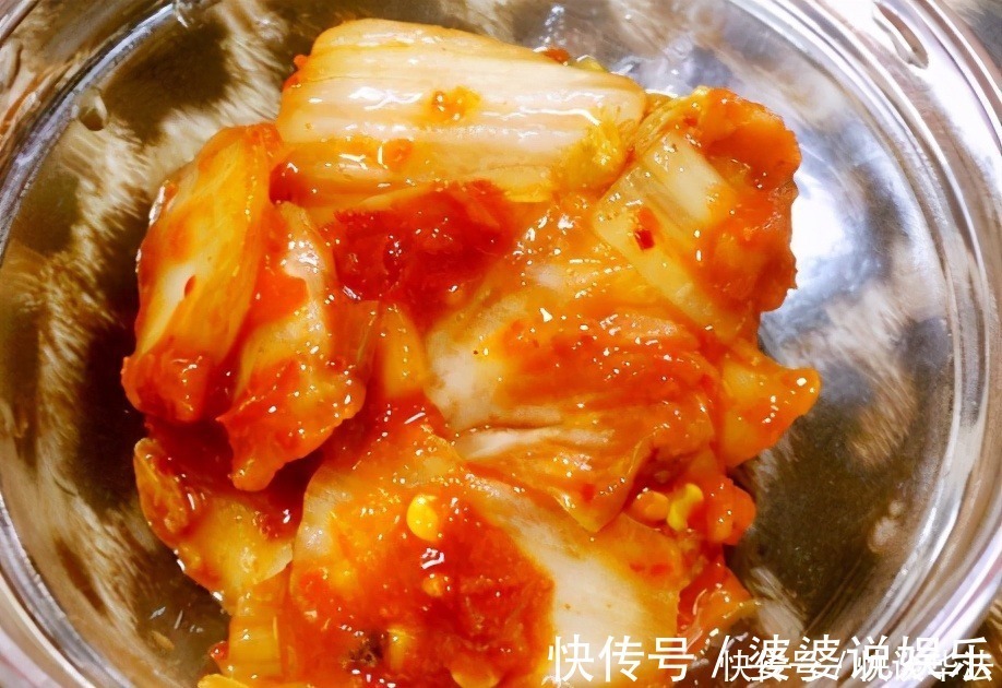 辣白菜的做法，1天就能吃，香辣清脆更爽口，上班族不用点外卖了