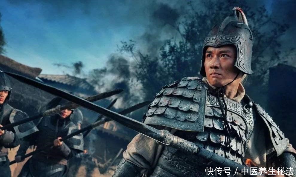 替代|曹操最看好的4位猛将关羽榜上有名，榜首无人能替代