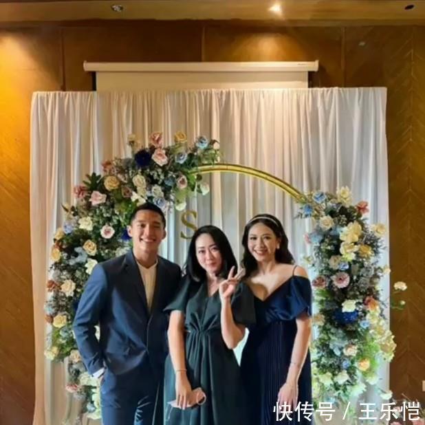 李诗沣|羽坛喜事连连,亚运会男单冠军与女团JKT48队长娜订婚!