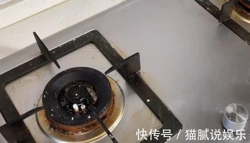 灶台上撒一把,不管多脏多油,都能擦得干净如新,好方法学会不亏