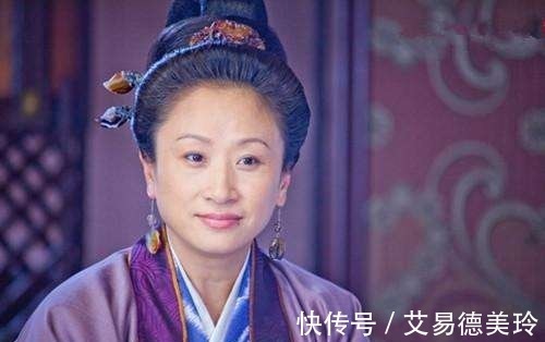赵匡胤&女子带着孩子赶集,道士大惊道:你家的两位公子,都是未来的皇帝
