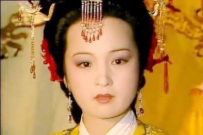 老封君#谁在凤姐梦中夺了贾元春的凤冠霞帔 说出来你可能不信!