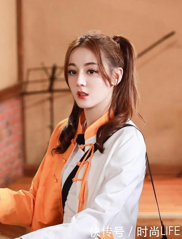 脸上|脸上有这3个“标志”的女生,不要披头散发,这样做才是真女神