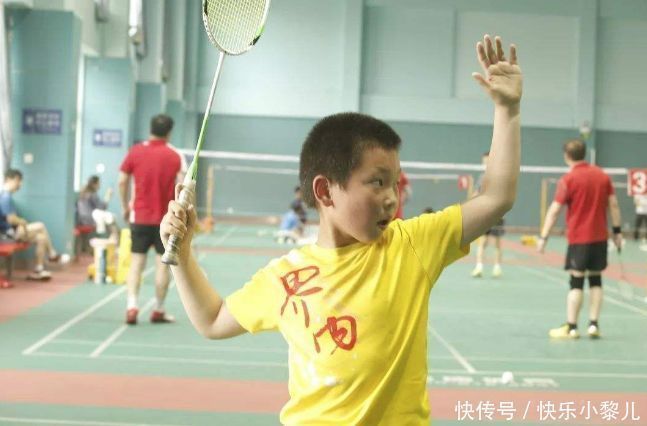 关键期|孩子比同龄人矮?别瞎补充营养,抓住2个关键期,让孩子后来居上