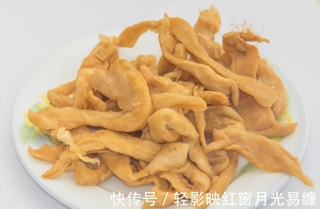 在超市碰到这种菜,不要问价格,赶紧多买一些,配饭吃太适合了