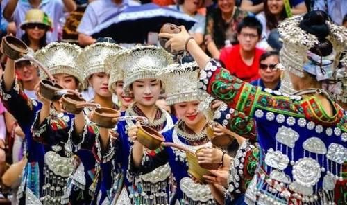 苗族的银饰便宜又好看，为什么游客很少买？导游说出真正原因