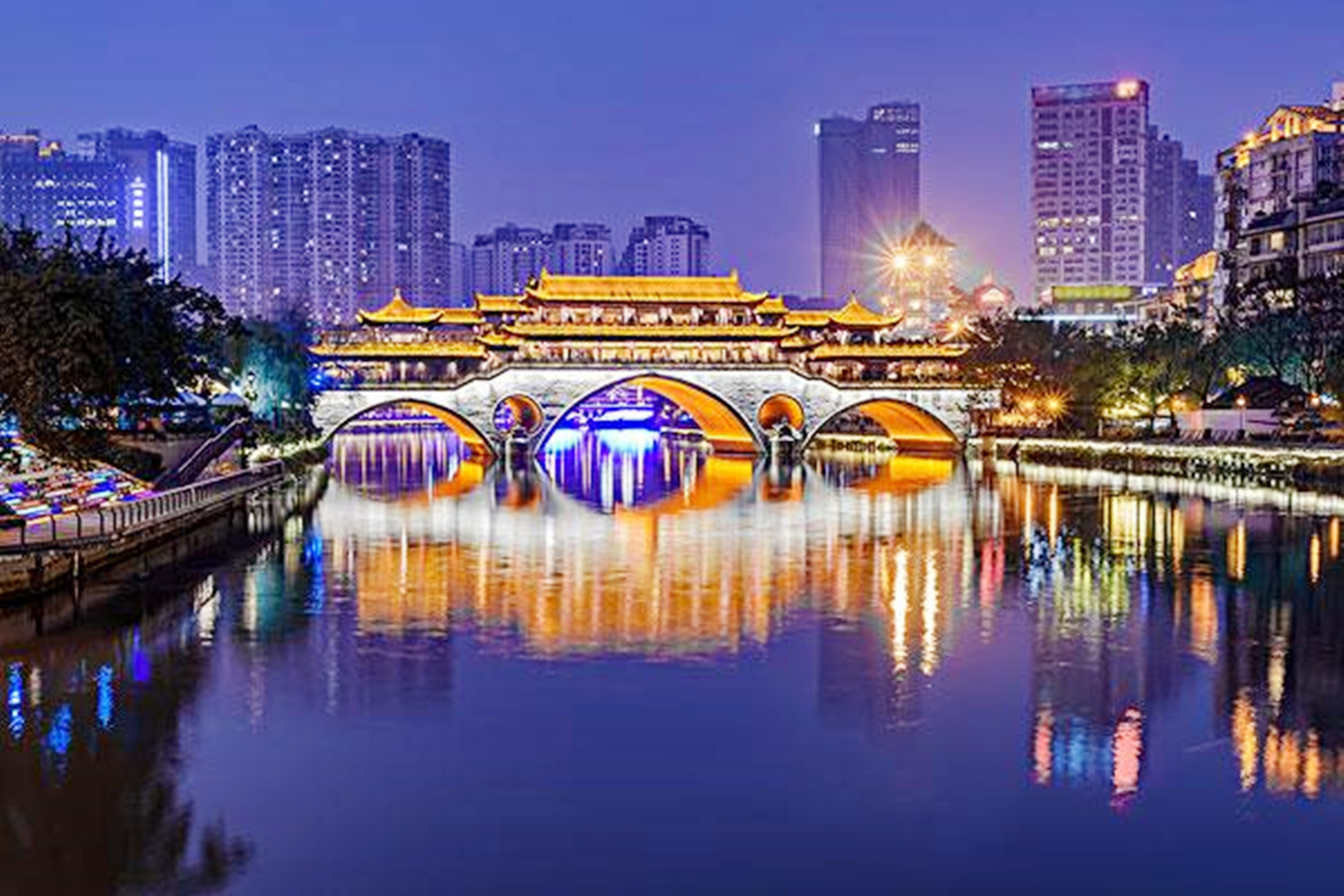 成都夜生活好玩的地方，推荐这四处地方，夜景也很美丽