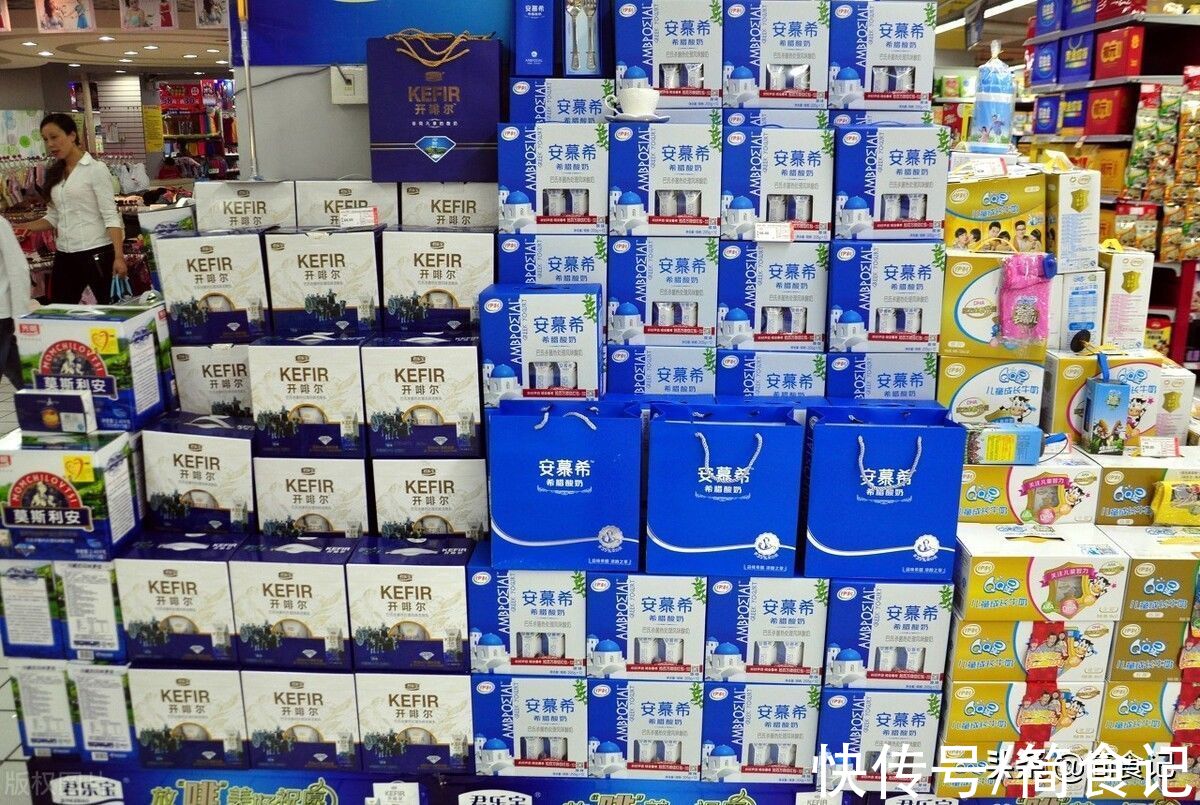 牛奶和酸奶,哪种适合常喝?终于有答案了,原来这样喝才会更健康