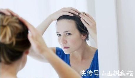 小蛮腰|女性开始衰老，会出现2处变大，3样变少，1项不占，说明很年轻