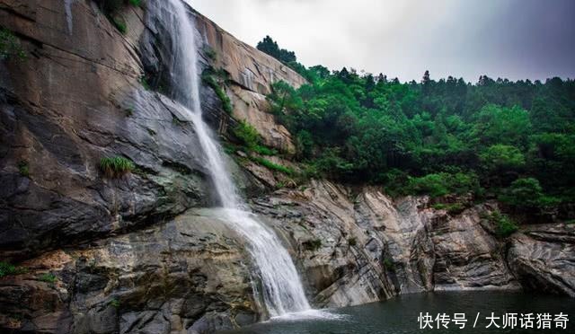 仙草|民间神话故事泰山上有个黑龙潭，潭下的水晶宫种植了两棵仙草