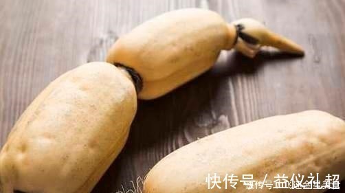 肋排|炖莲藕汤时，为啥炖不烂还发黑大厨给你支两招，莲藕鲜香又软烂
