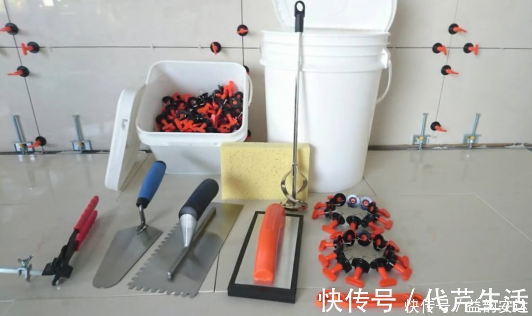 找平器|头一次见这么精致的瓷砖铺贴,全墙通用找平器,一平人工就要几百