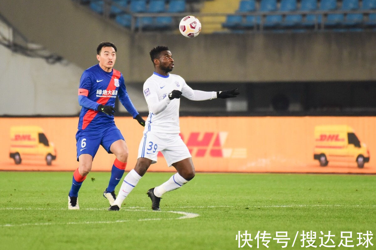 申花|1-1！中超保級組離譜一戰(zhàn)：互相送禮，門將2次致命失誤，快急哭了