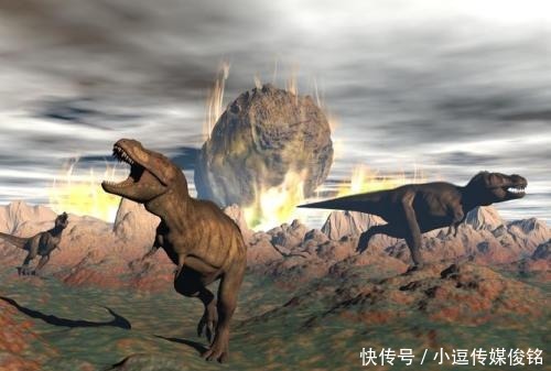 爱因斯坦 未来人类像恐龙一样被灭绝,有没有可能穿越虫洞,拯救自己