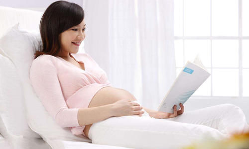 孕妈|孕妈睡觉时的三种不适感觉，可能是胎儿异常发出的“警告”，速查