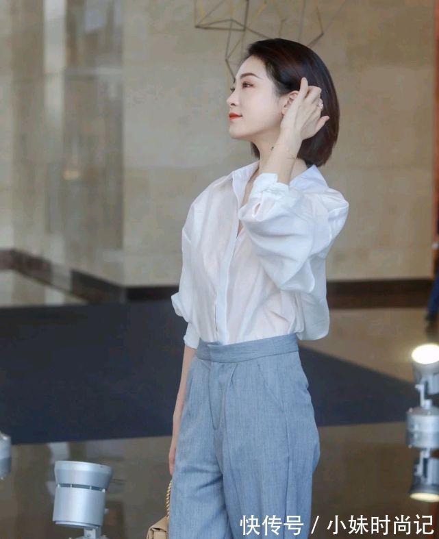 卡其色|上班的女孩该怎么打扮呢?简约穿搭就很有气场,干练又有女人味