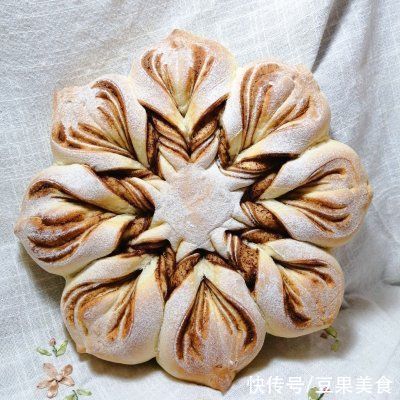 简单易做雪花肉桂面包！全家人都爱