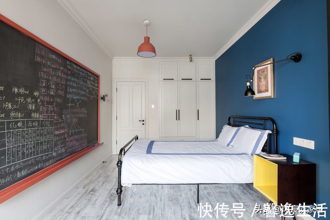 女主人|走进她家，就被复古优雅的氛围吸引，果然有质感的空间住着更舒适