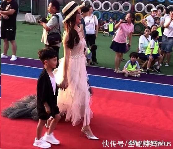 家长|幼儿园“盛装年会”火了，场面华丽遭质疑，幼师：都不差钱