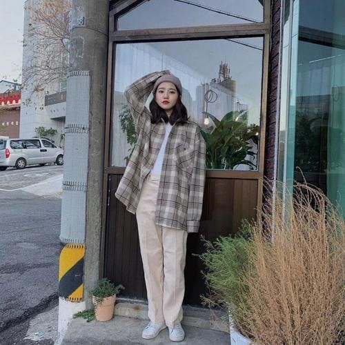 奶奶裤+毛衣+卫衣的穿衣搭配=春季搭配王炸组合！