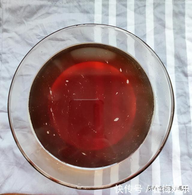 红茶|比奶茶好喝，自制清凉爽滑的柠檬红茶冻撞奶，零失败