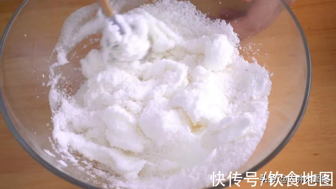 没有面粉,2种材料做椰蓉饼干,一入口就化了