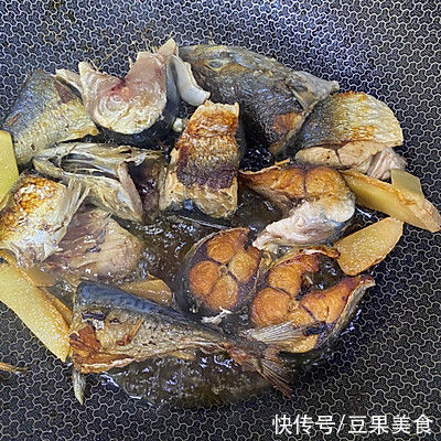 辣椒酱|冬天关注骨骼健康你需要这道红烧海鱼