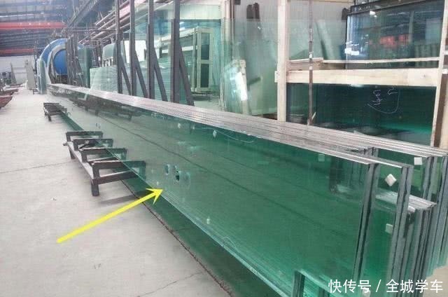 玻璃|封阳台选双层玻璃好还是钢化玻璃好可别选错了,入住后想拆都难!