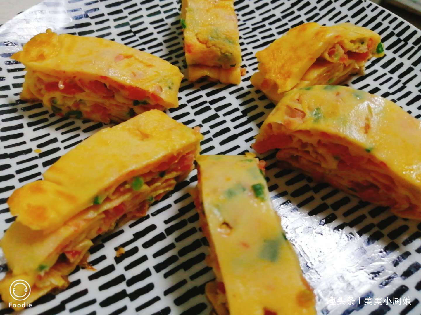 鸡蛋|西红柿和鸡蛋混合在一起，味道好极了，简单易做，小朋友都爱吃