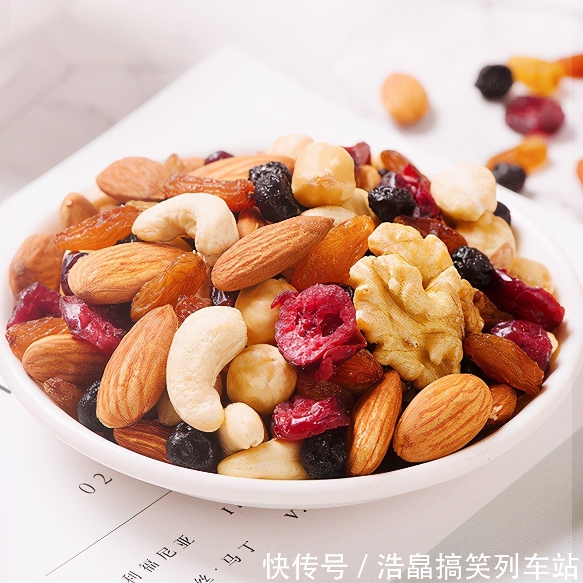 女人|好吃还“养人”的4种食物,30岁后的女人要常吃,开启美丽人生