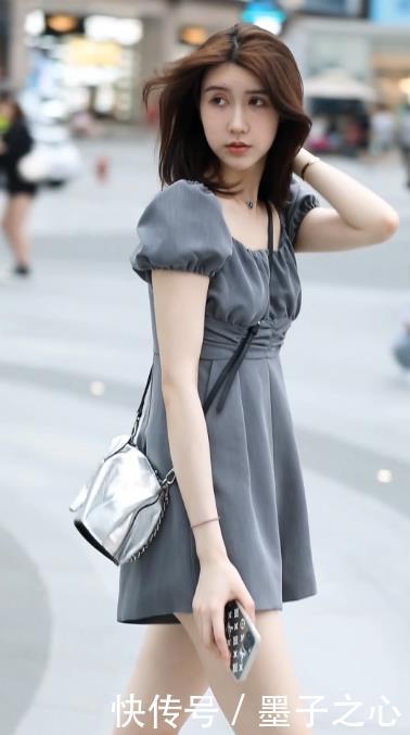 美女街拍小姐姐甜美笑容太治愈,多看一眼就得沦陷